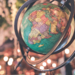 ישראלים קונים דרכונים